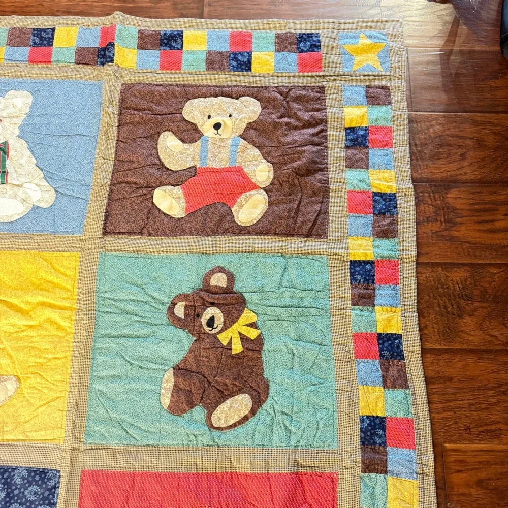 VTG Teddy Bear Quilt Appliqué Nursery Baby Blanket Cottagecore Cotton Patchwork